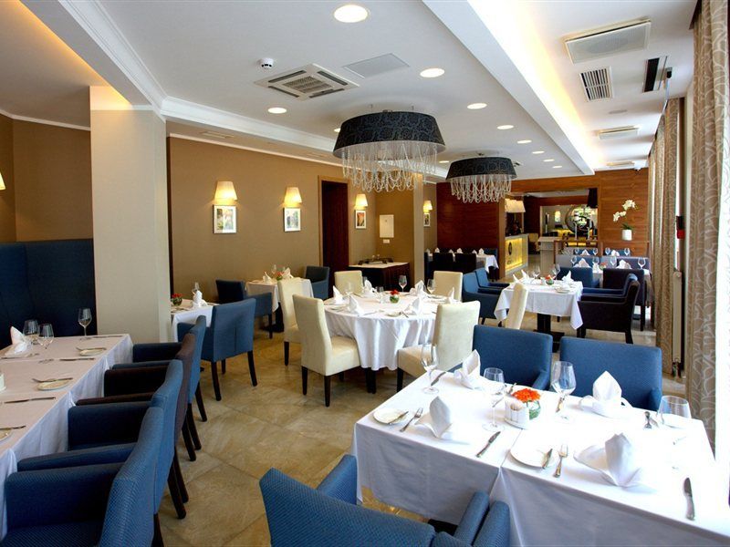 Hotelli Radisson Old Town 4*