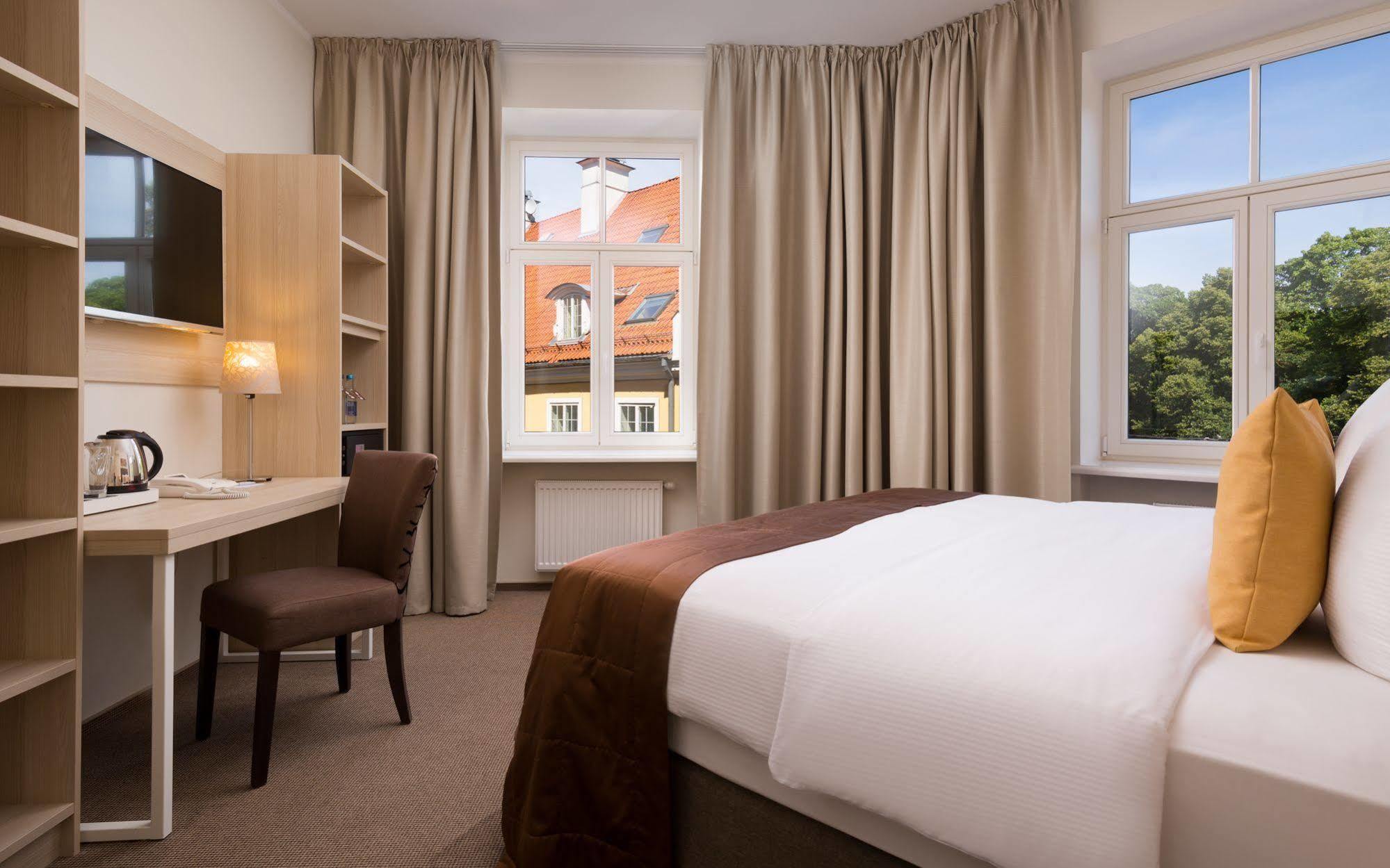 Hotelli Radisson Old Town 4*